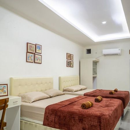 Hotel Zenrra House Bandung Esterno foto