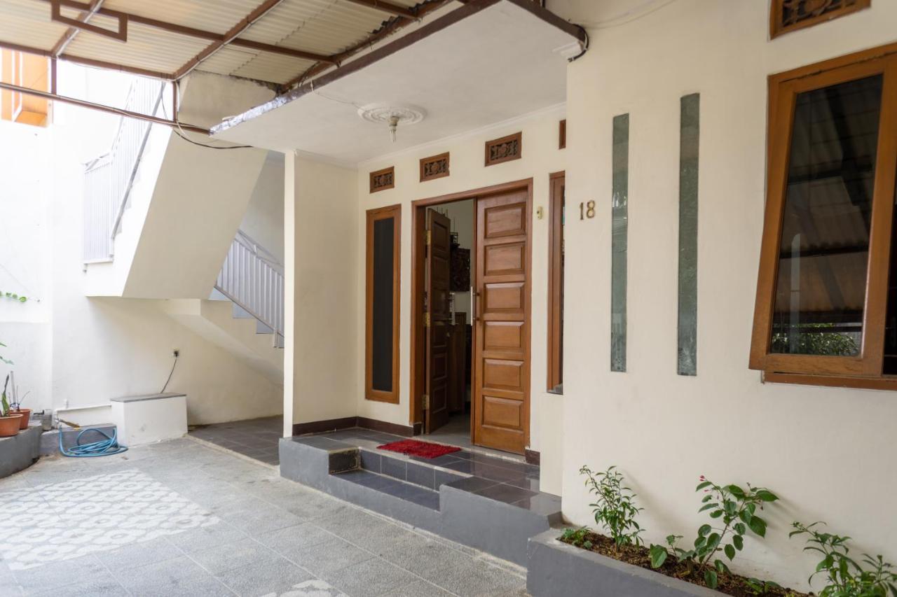 Hotel Zenrra House Bandung Esterno foto