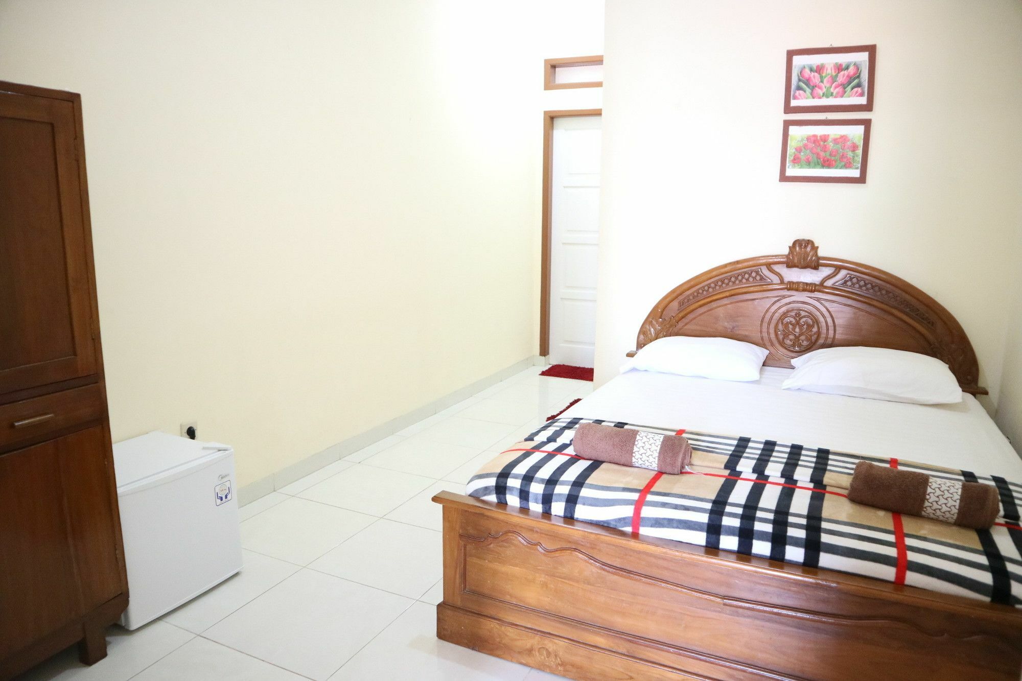Hotel Zenrra House Bandung Esterno foto