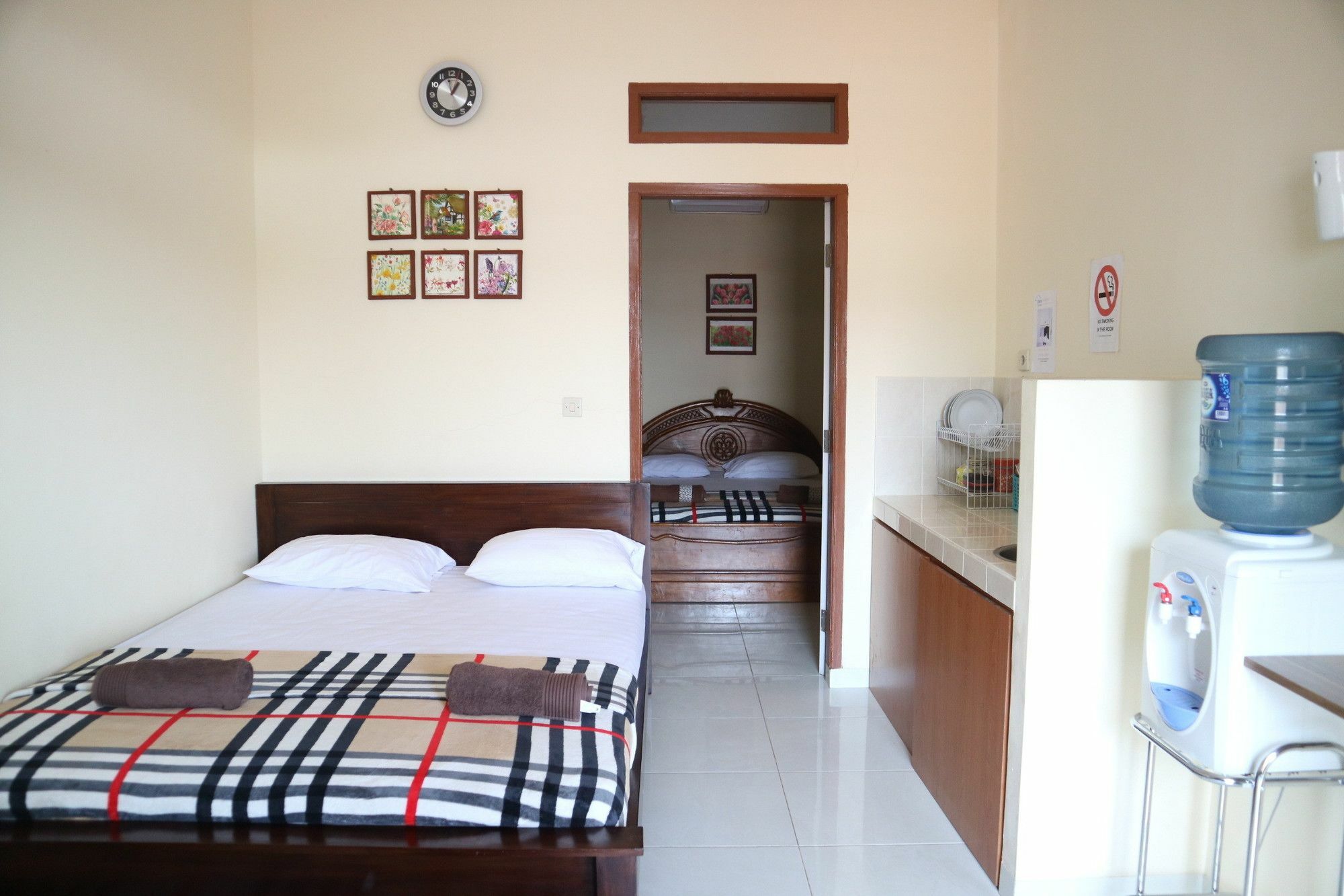 Hotel Zenrra House Bandung Esterno foto